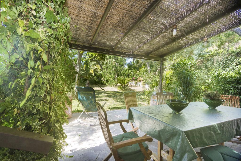 Villa Monserrato - Goelba Porto Azzurro Ngoại thất bức ảnh