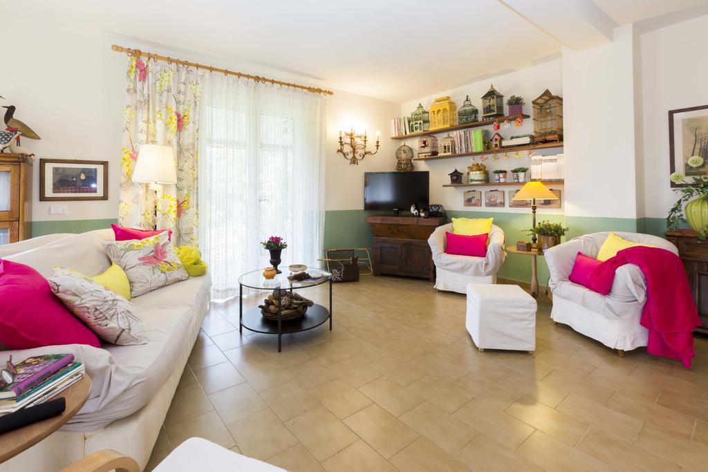 Villa Monserrato - Goelba Porto Azzurro Ngoại thất bức ảnh