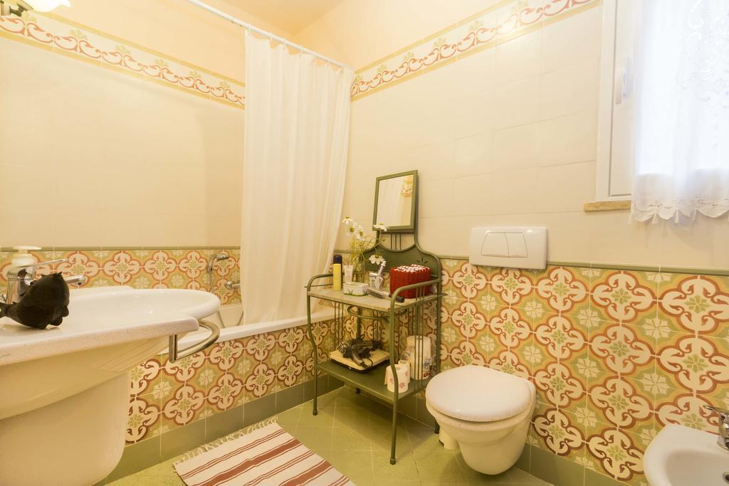 Villa Monserrato - Goelba Porto Azzurro Phòng bức ảnh