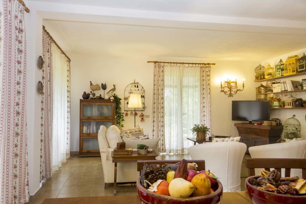 Villa Monserrato - Goelba Porto Azzurro Phòng bức ảnh